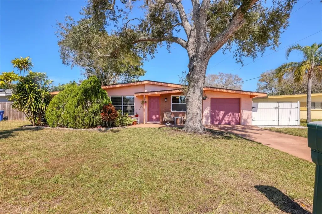 3210 21st Avenue Drive W Bradenton FL 34205