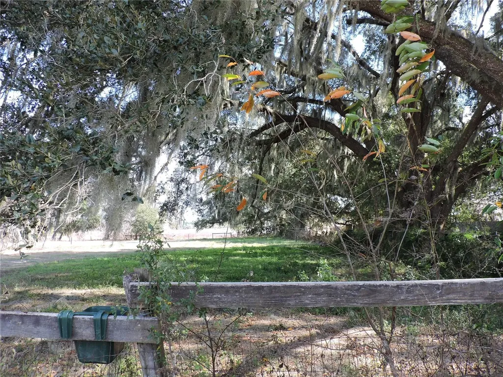 148 Denver Road Crescent City FL 32112