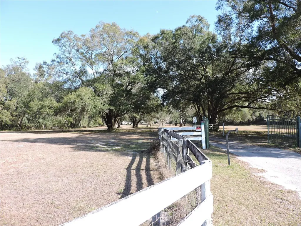 148 Denver Road Crescent City FL 32112