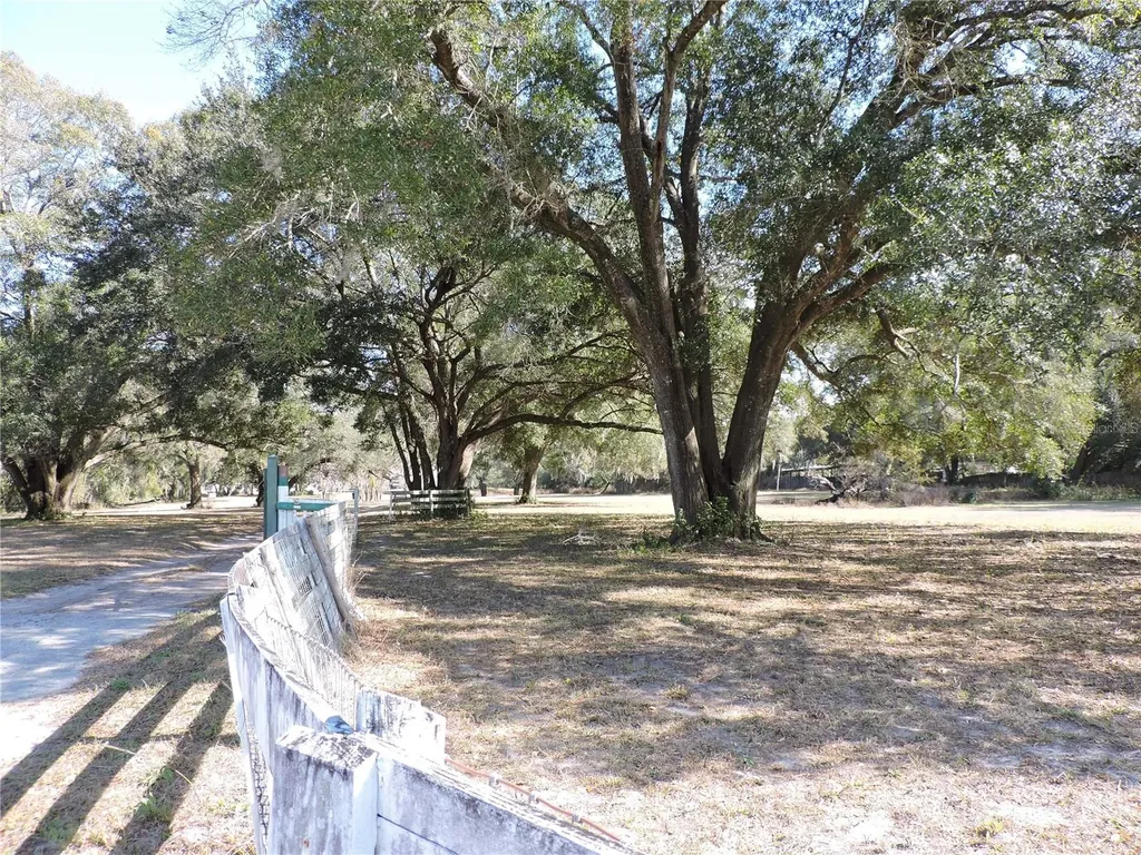 148 Denver Road Crescent City FL 32112