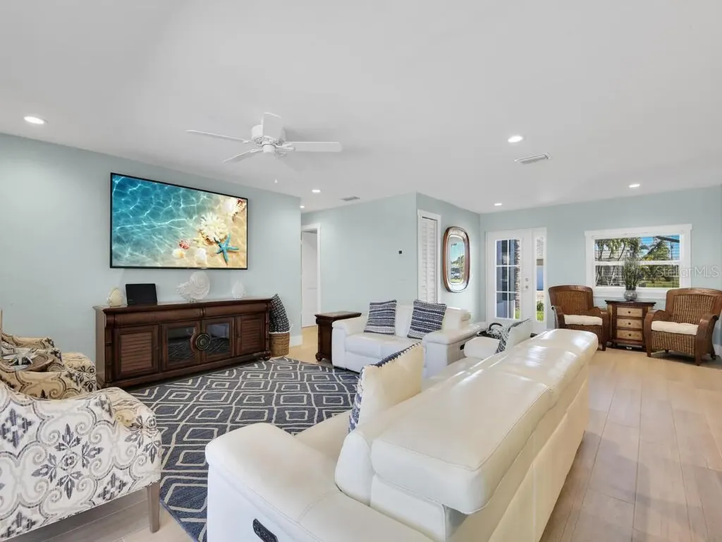 3840 SE 13th Avenue Cape Coral FL 33904