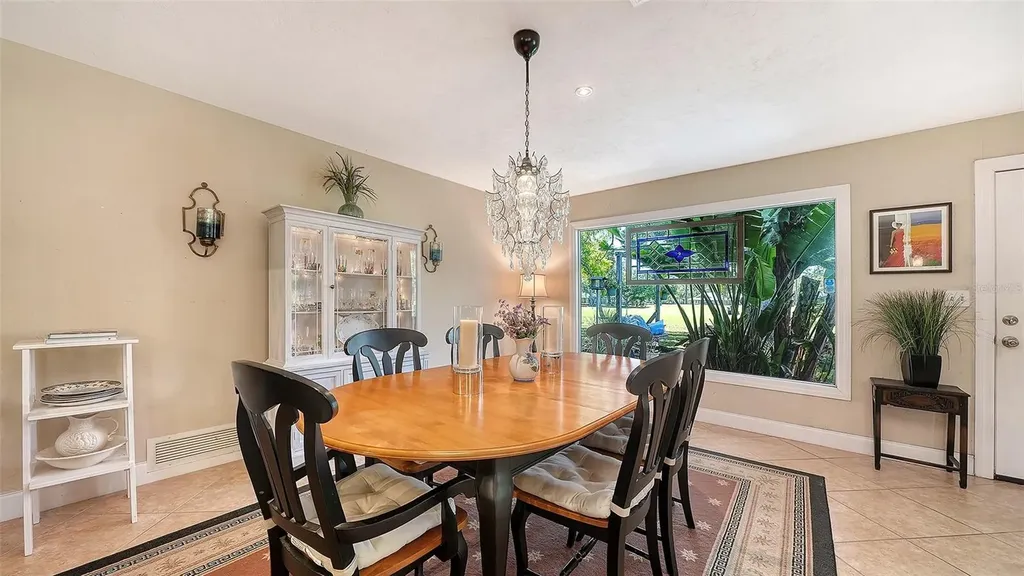 836 Magellan Drive Sarasota FL 34243