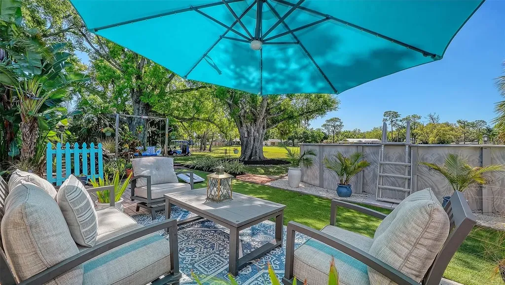 836 Magellan Drive Sarasota FL 34243
