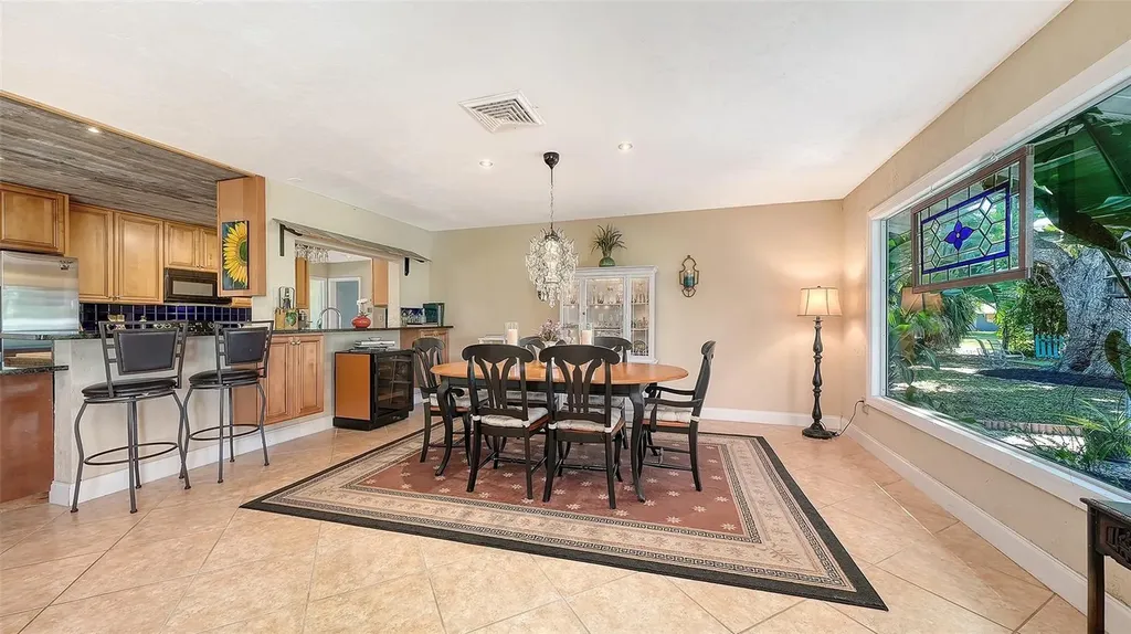 836 Magellan Drive Sarasota FL 34243