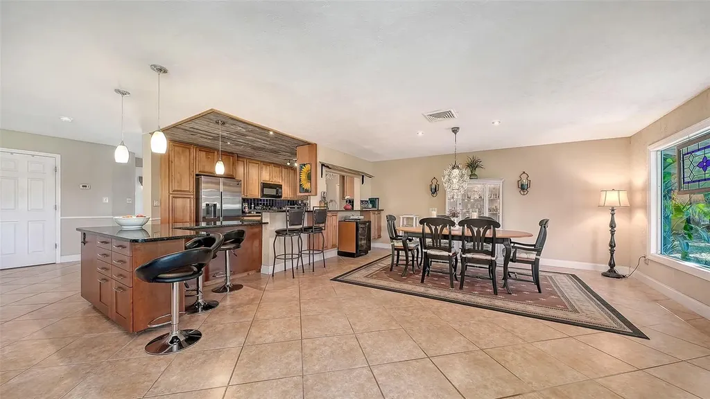 836 Magellan Drive Sarasota FL 34243