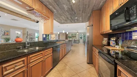 836 Magellan Drive Sarasota FL 34243