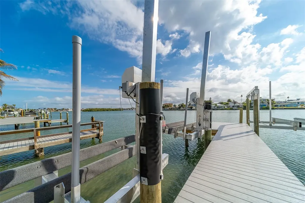 1217 Bay Shore Boulevard Indian Rocks Beach FL 33785