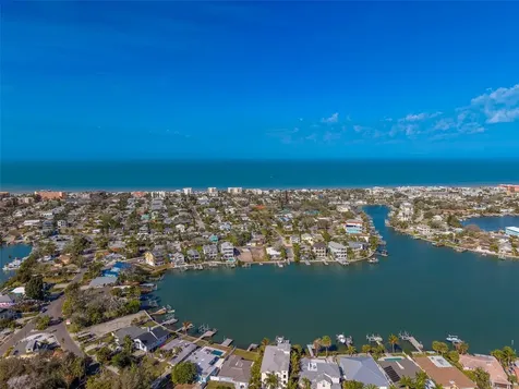 1217 Bay Shore Boulevard Indian Rocks Beach FL 33785