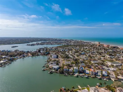 1217 Bay Shore Boulevard Indian Rocks Beach FL 33785