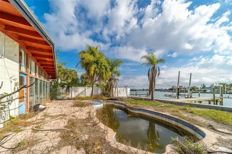 1217 Bay Shore Boulevard Indian Rocks Beach FL 33785