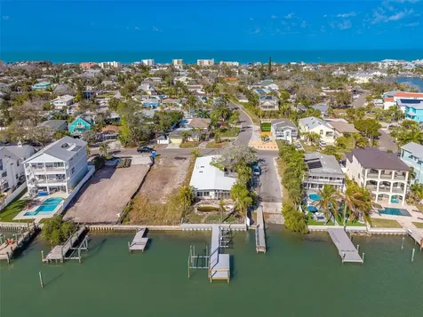 1217 Bay Shore Boulevard Indian Rocks Beach FL 33785