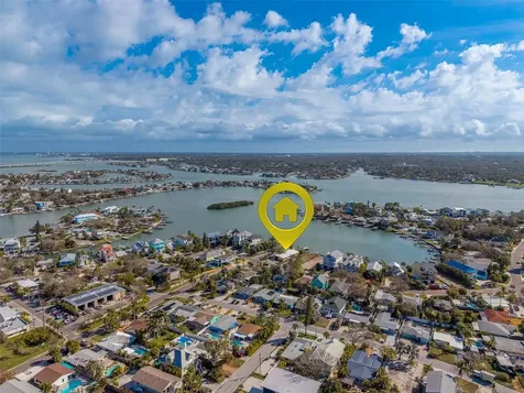 1217 Bay Shore Boulevard Indian Rocks Beach FL 33785