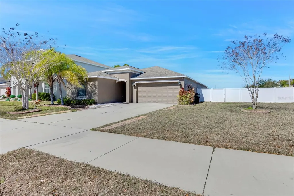 10554 Standing Stone Drive Wimauma FL 33598