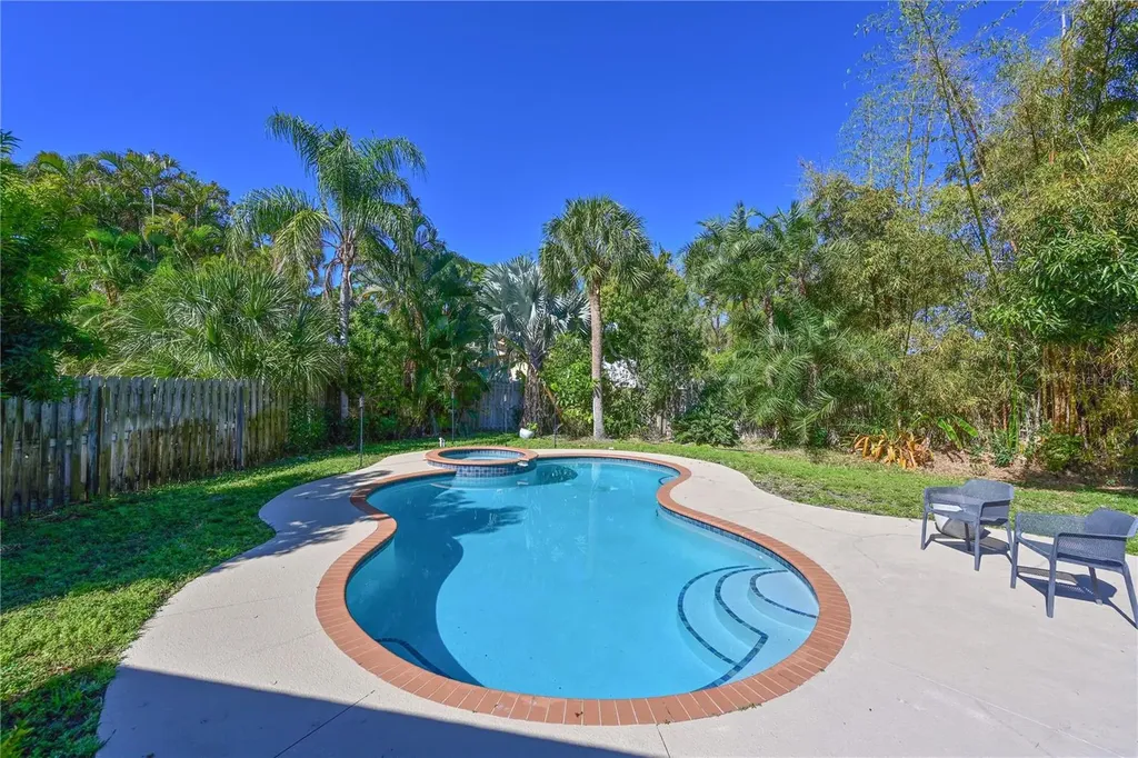 1106 87th Street NW Bradenton FL 34209