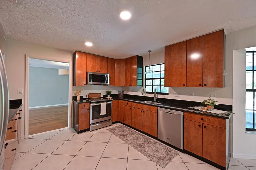 1106 87th Street NW Bradenton FL 34209