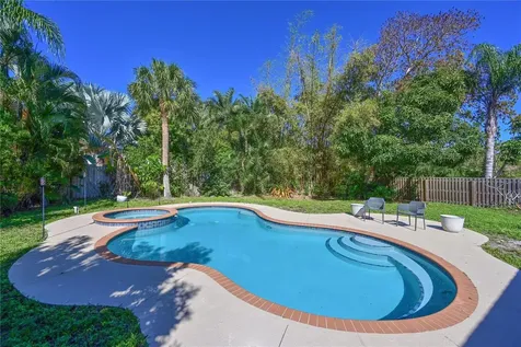 1106 87th Street NW Bradenton FL 34209