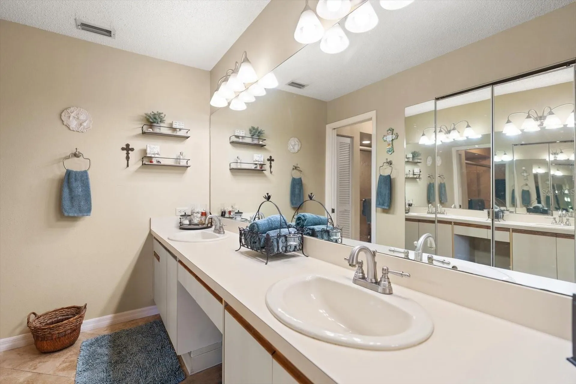 1801 E Lake Road Palm Harbor FL 34685