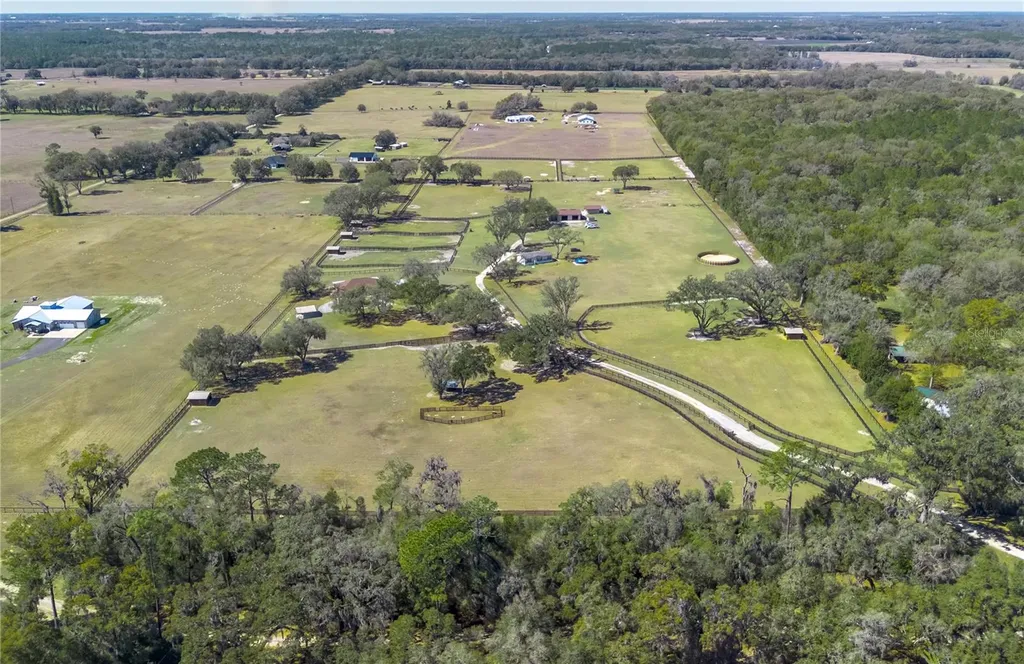 4700 NW 157th Court Morriston FL 32668