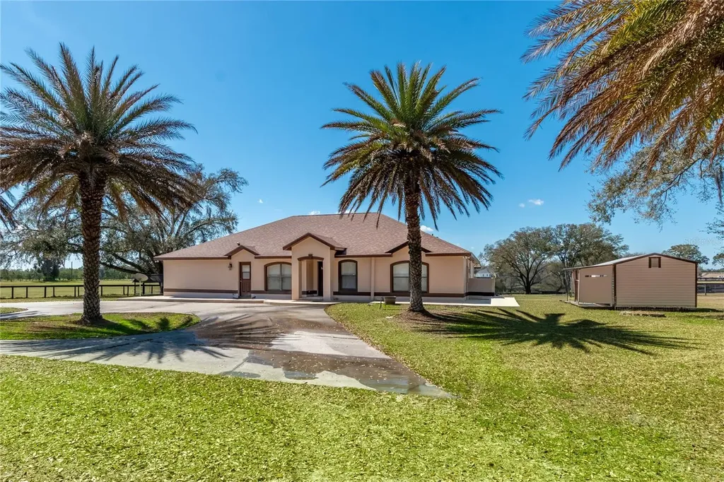 4700 NW 157th Court Morriston FL 32668
