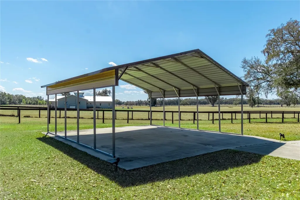4700 NW 157th Court Morriston FL 32668
