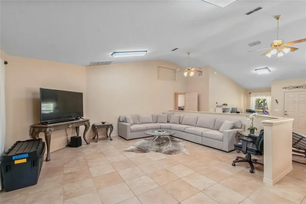 4700 NW 157th Court Morriston FL 32668