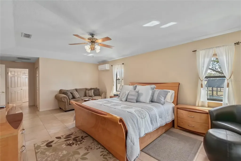4700 NW 157th Court Morriston FL 32668
