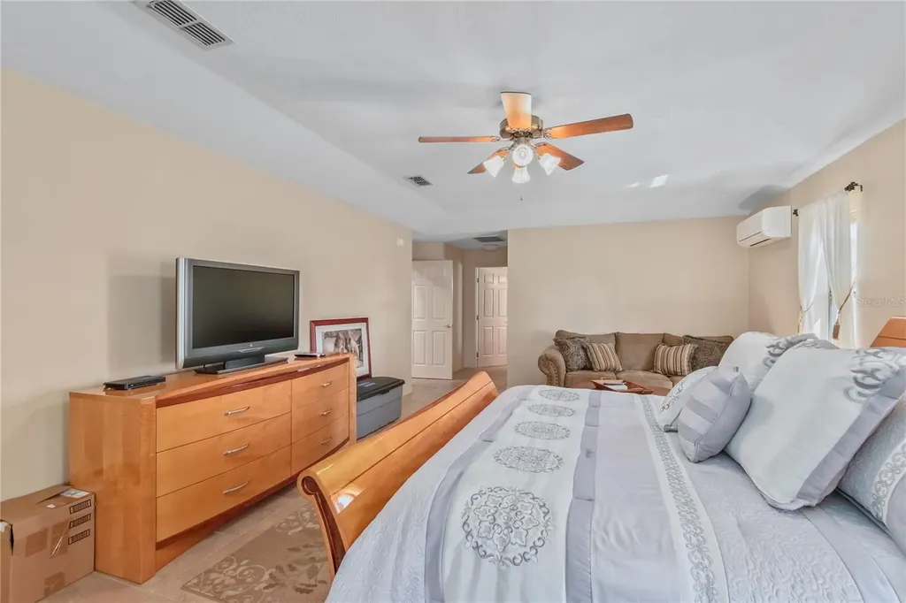 4700 NW 157th Court Morriston FL 32668