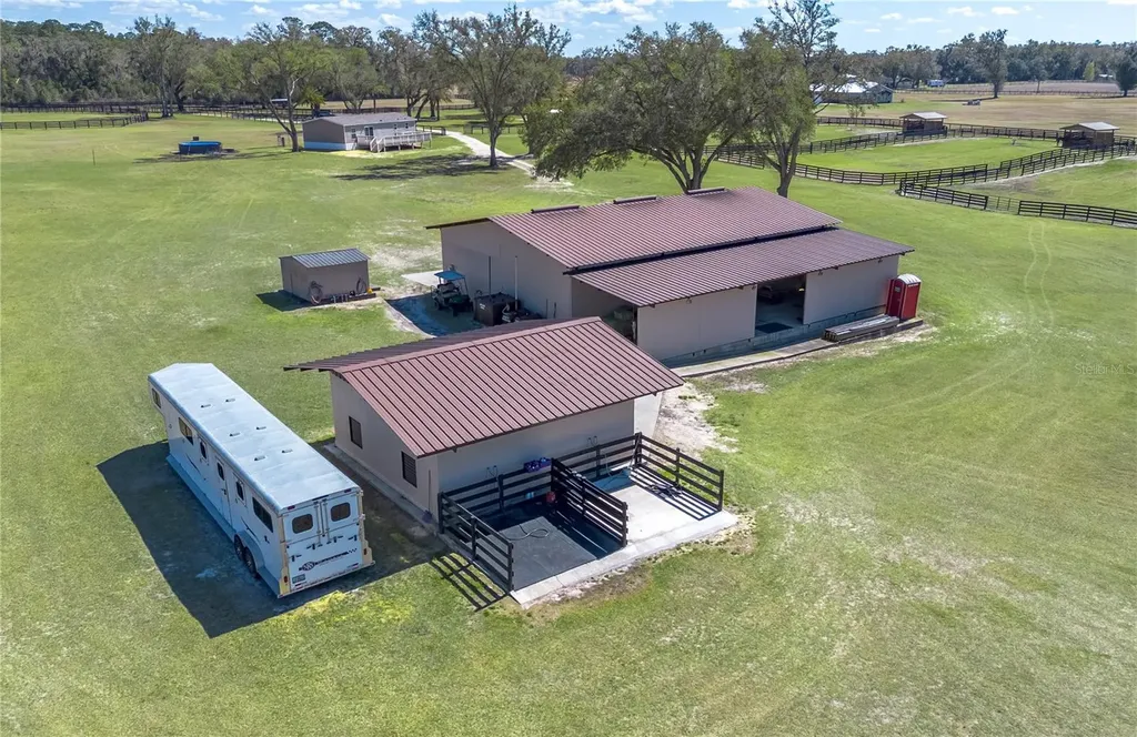 4700 NW 157th Court Morriston FL 32668