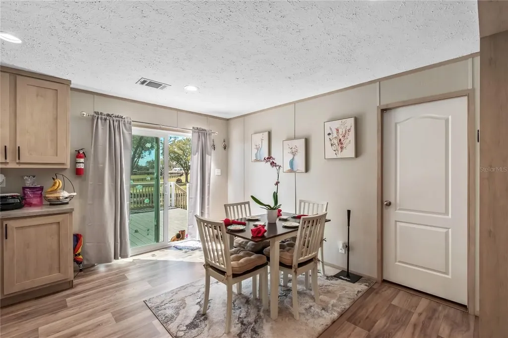 4700 NW 157th Court Morriston FL 32668