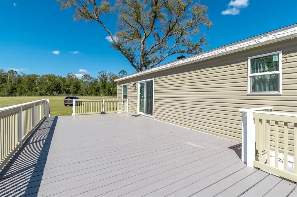 4700 NW 157th Court Morriston FL 32668