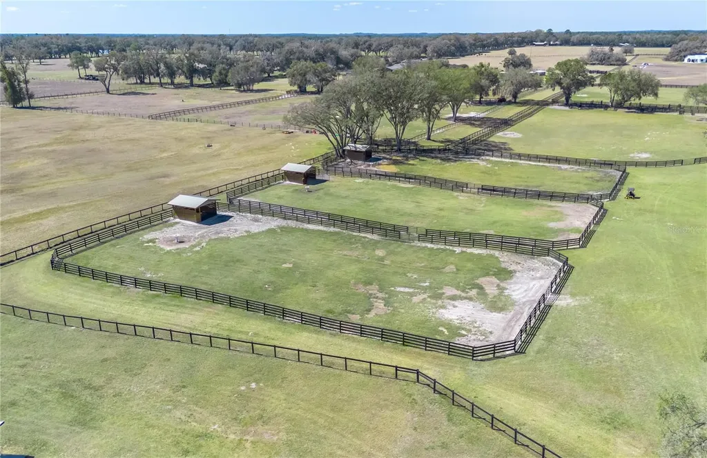 4700 NW 157th Court Morriston FL 32668