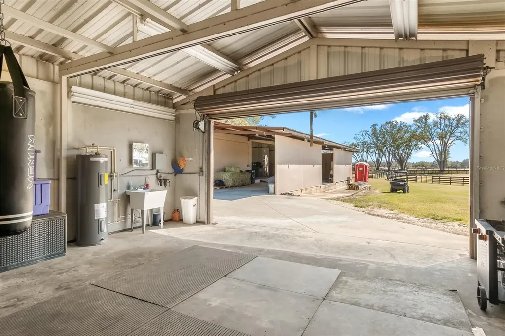 4700 NW 157th Court Morriston FL 32668