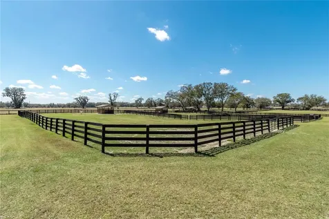 4700 NW 157th Court Morriston FL 32668