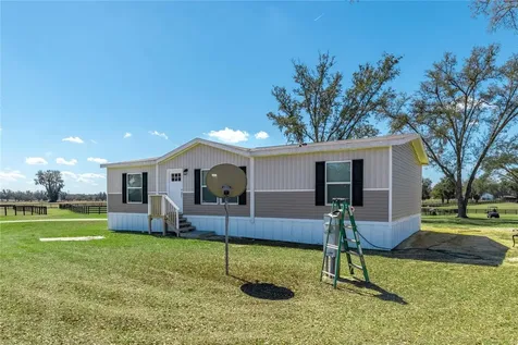 4700 NW 157th Court Morriston FL 32668