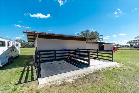 4700 NW 157th Court Morriston FL 32668