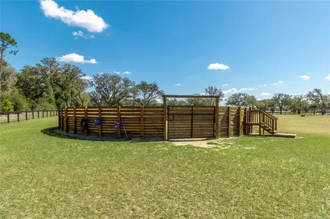 4700 NW 157th Court Morriston FL 32668
