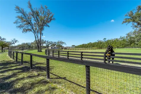 4700 NW 157th Court Morriston FL 32668