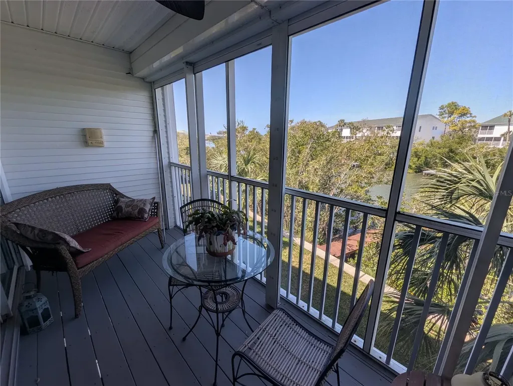9936 Indian Key Trail Seminole FL 33776