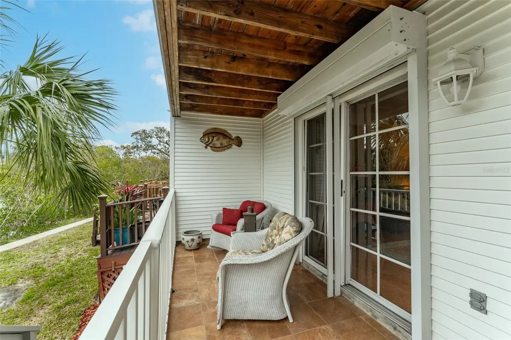 9936 Indian Key Trail Seminole FL 33776