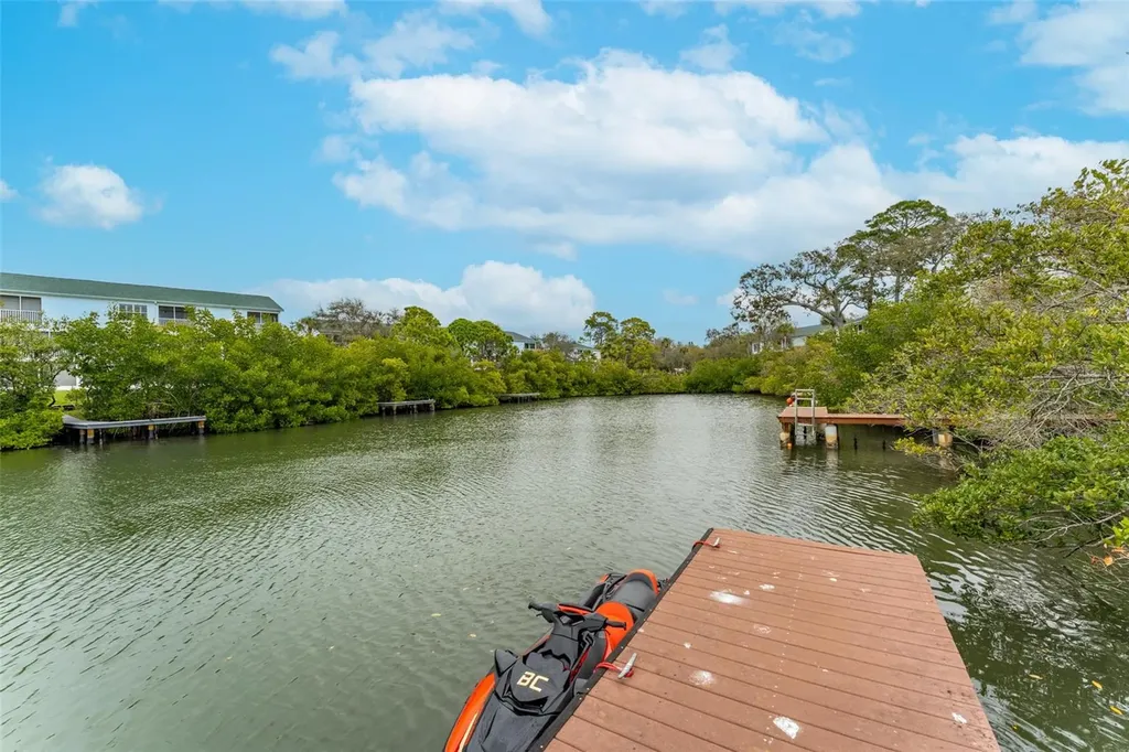9936 Indian Key Trail Seminole FL 33776