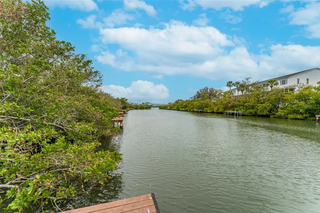 9936 Indian Key Trail Seminole FL 33776