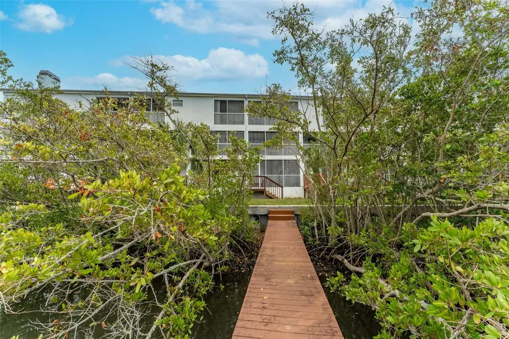 9936 Indian Key Trail Seminole FL 33776