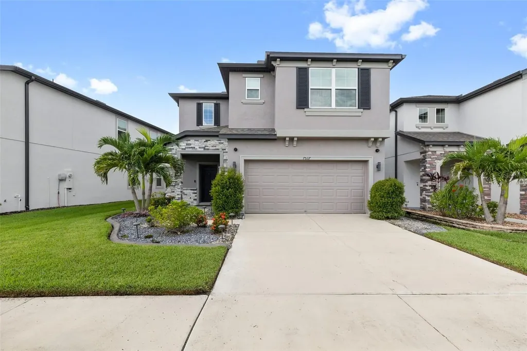 7537 Pool Compass Loop Wesley Chapel FL 33545