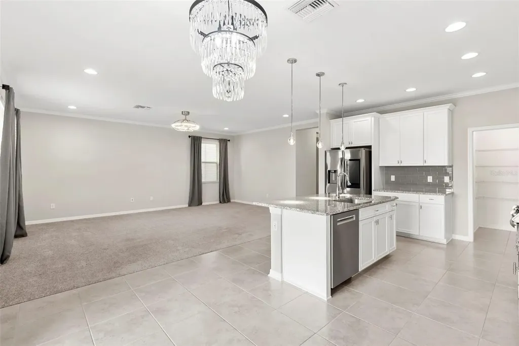 7537 Pool Compass Loop Wesley Chapel FL 33545