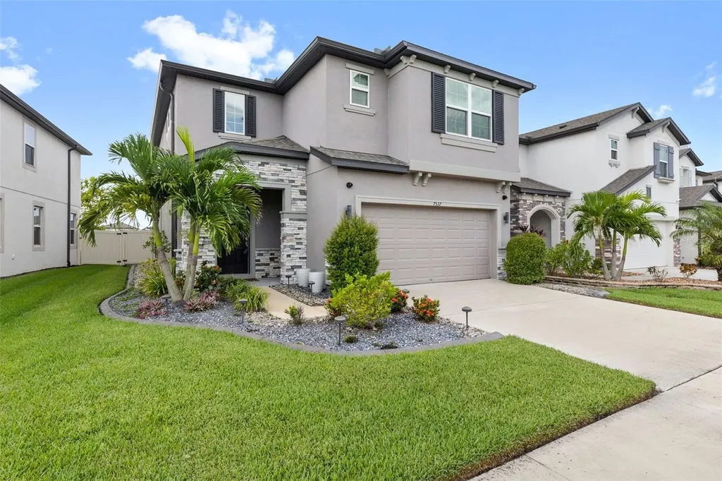 7537 Pool Compass Loop Wesley Chapel FL 33545