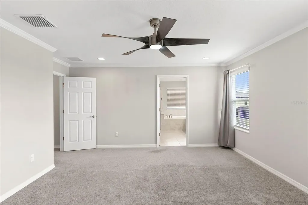 7537 Pool Compass Loop Wesley Chapel FL 33545