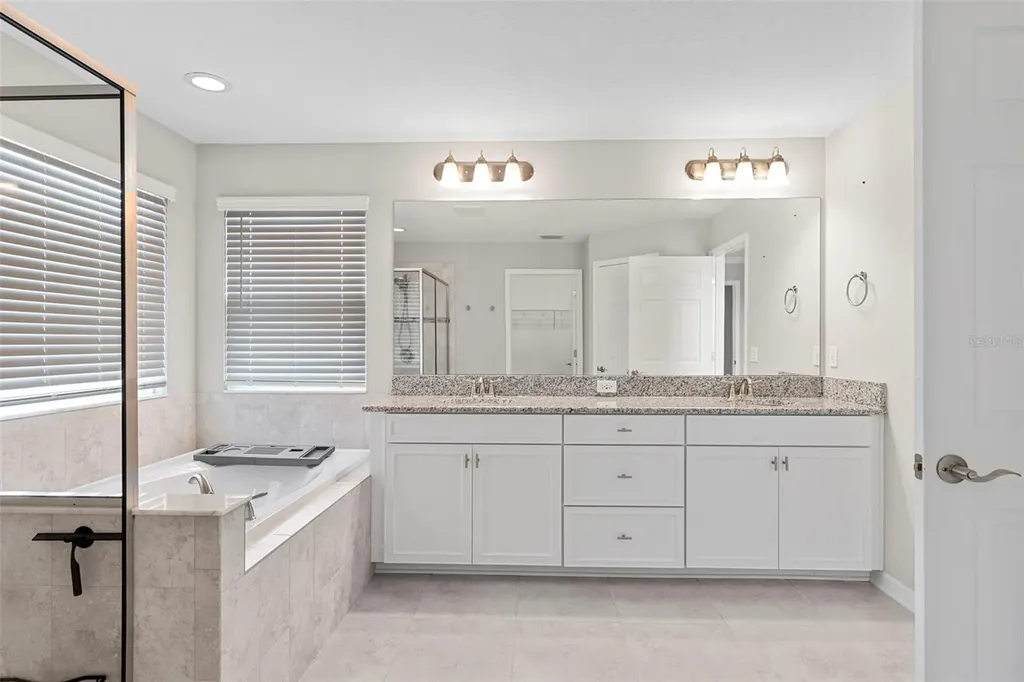 7537 Pool Compass Loop Wesley Chapel FL 33545