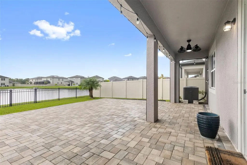 7537 Pool Compass Loop Wesley Chapel FL 33545