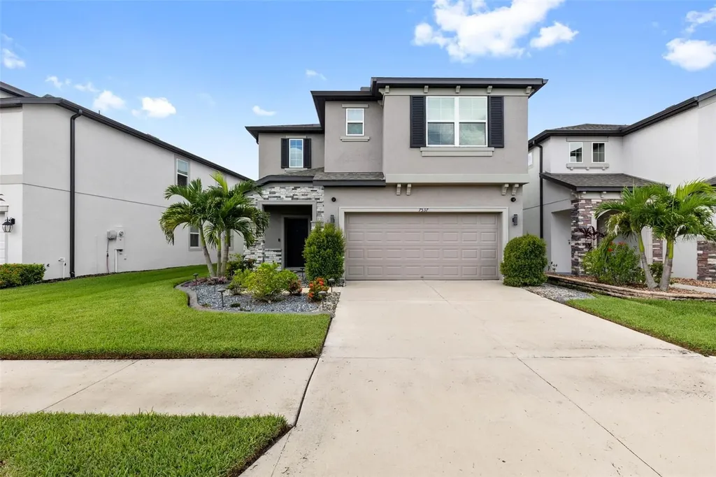 7537 Pool Compass Loop Wesley Chapel FL 33545
