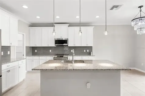 7537 Pool Compass Loop Wesley Chapel FL 33545